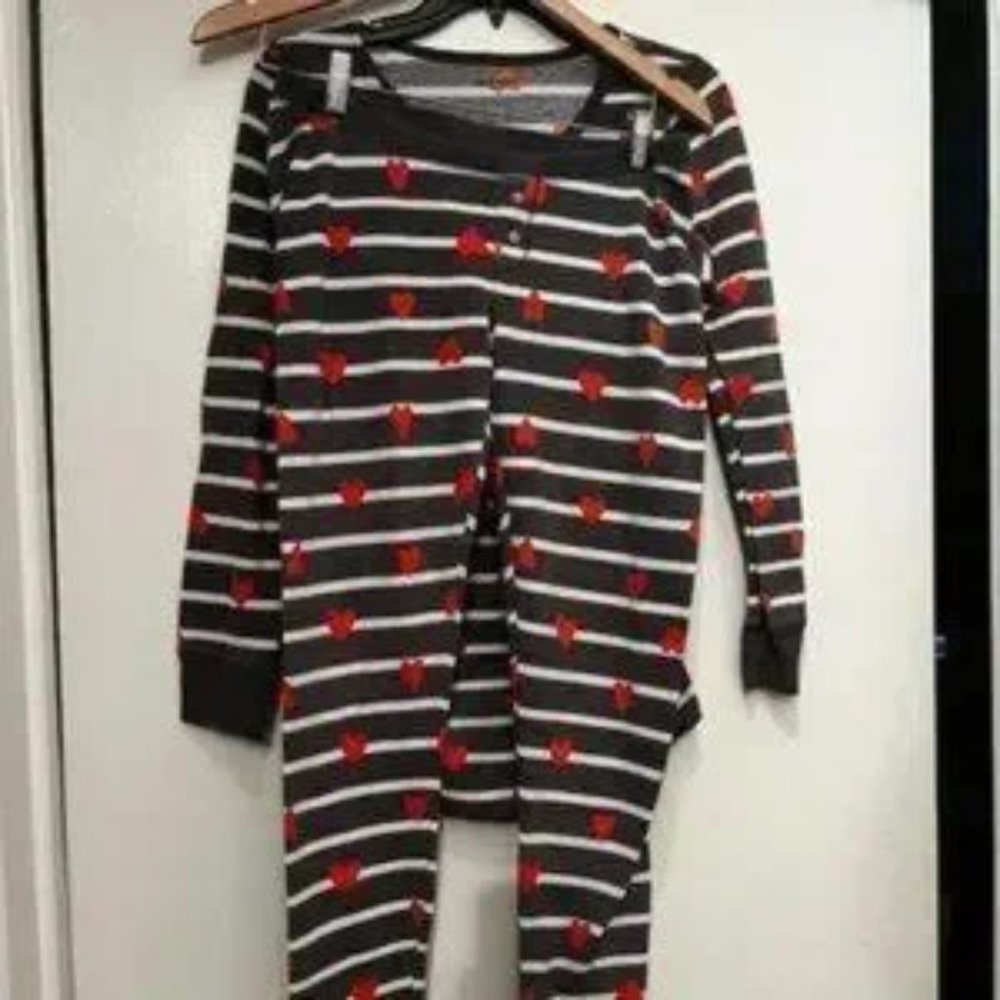 Heart-Themed Maternity Pajamas by Old Navy Size Medium (Gently-Used)
